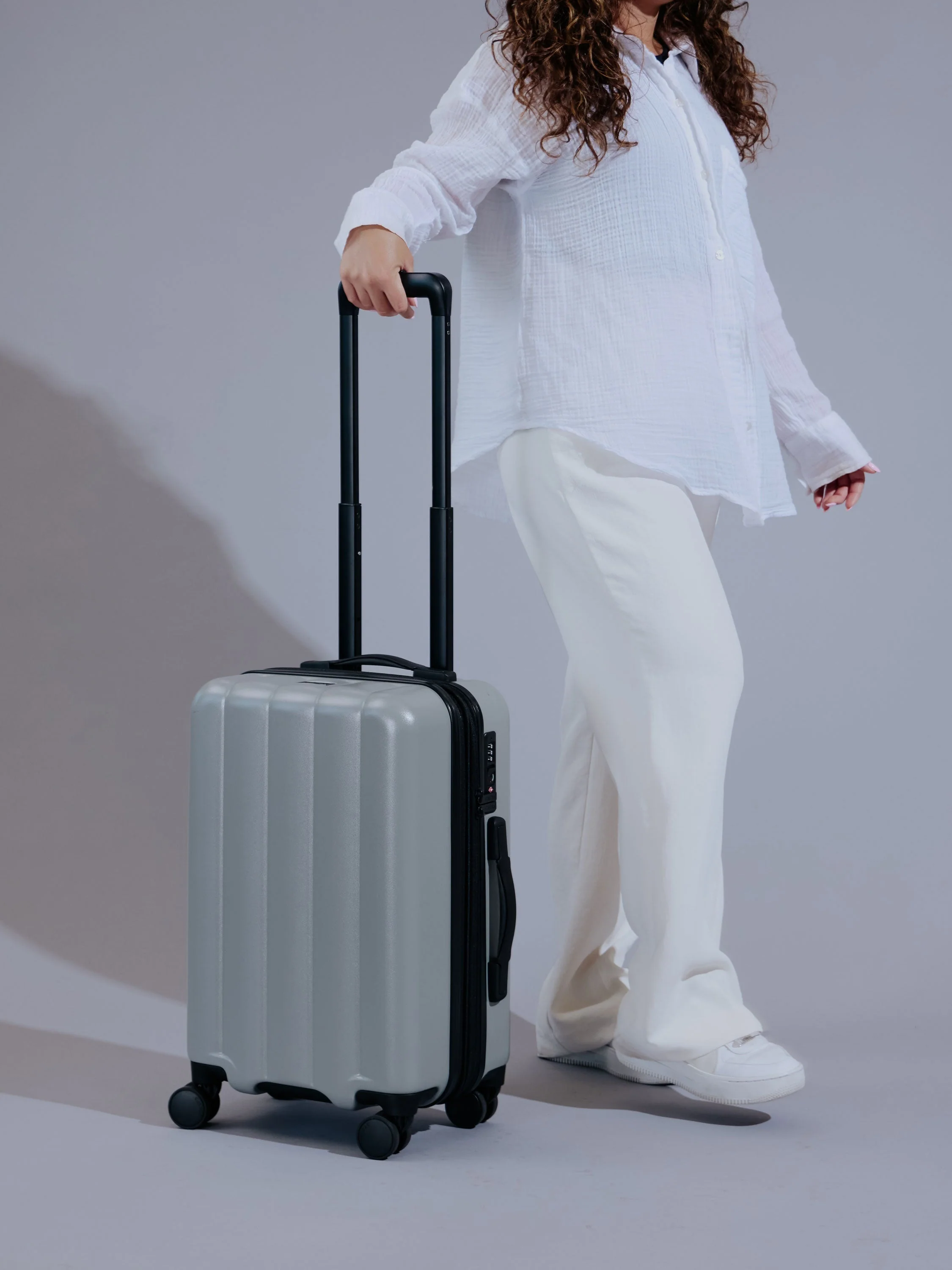 Evry Carry-On Luggage - Image 17