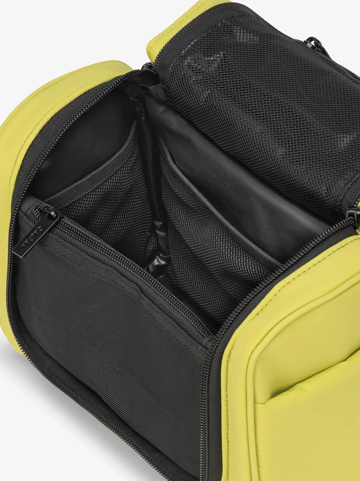 Luka Hanging Toiletry Bag - Image 13