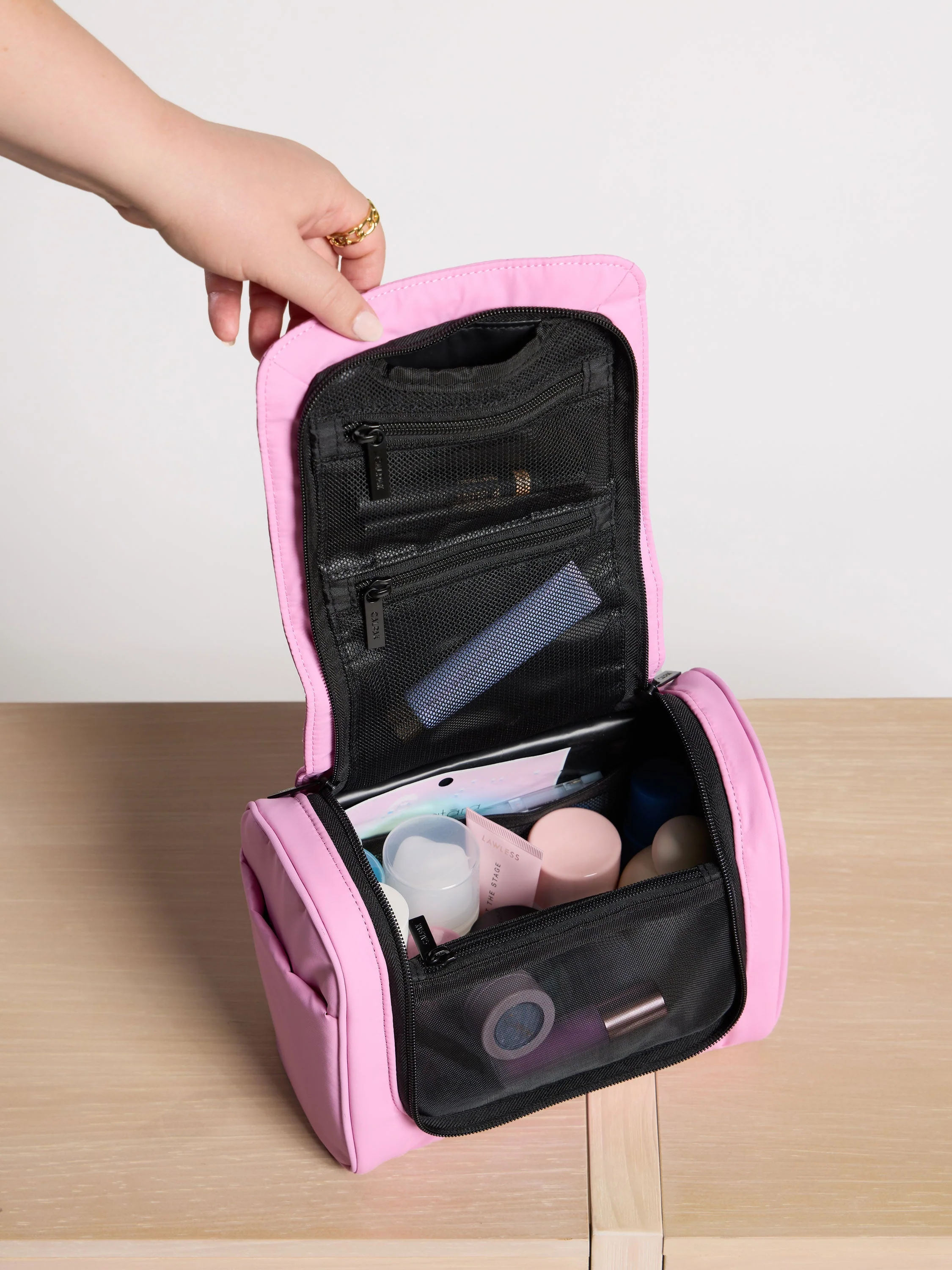 Luka Hanging Toiletry Bag - Image 36