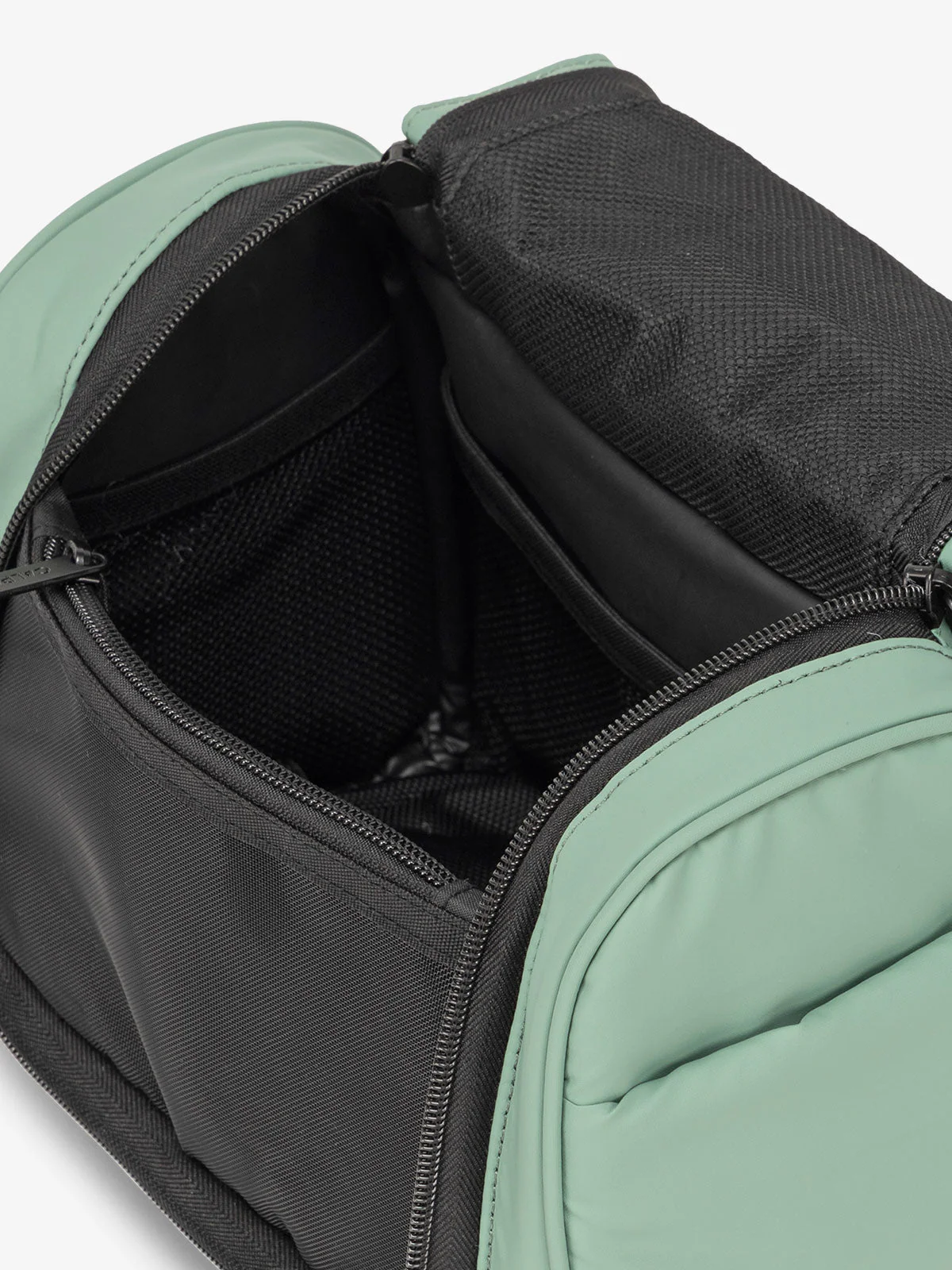 Luka Hanging Toiletry Bag - Image 63