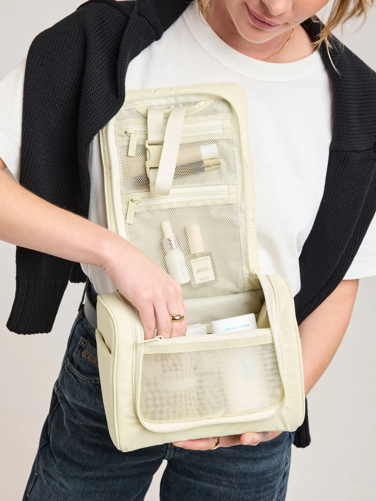 Luka Hanging Toiletry Bag - Image 98