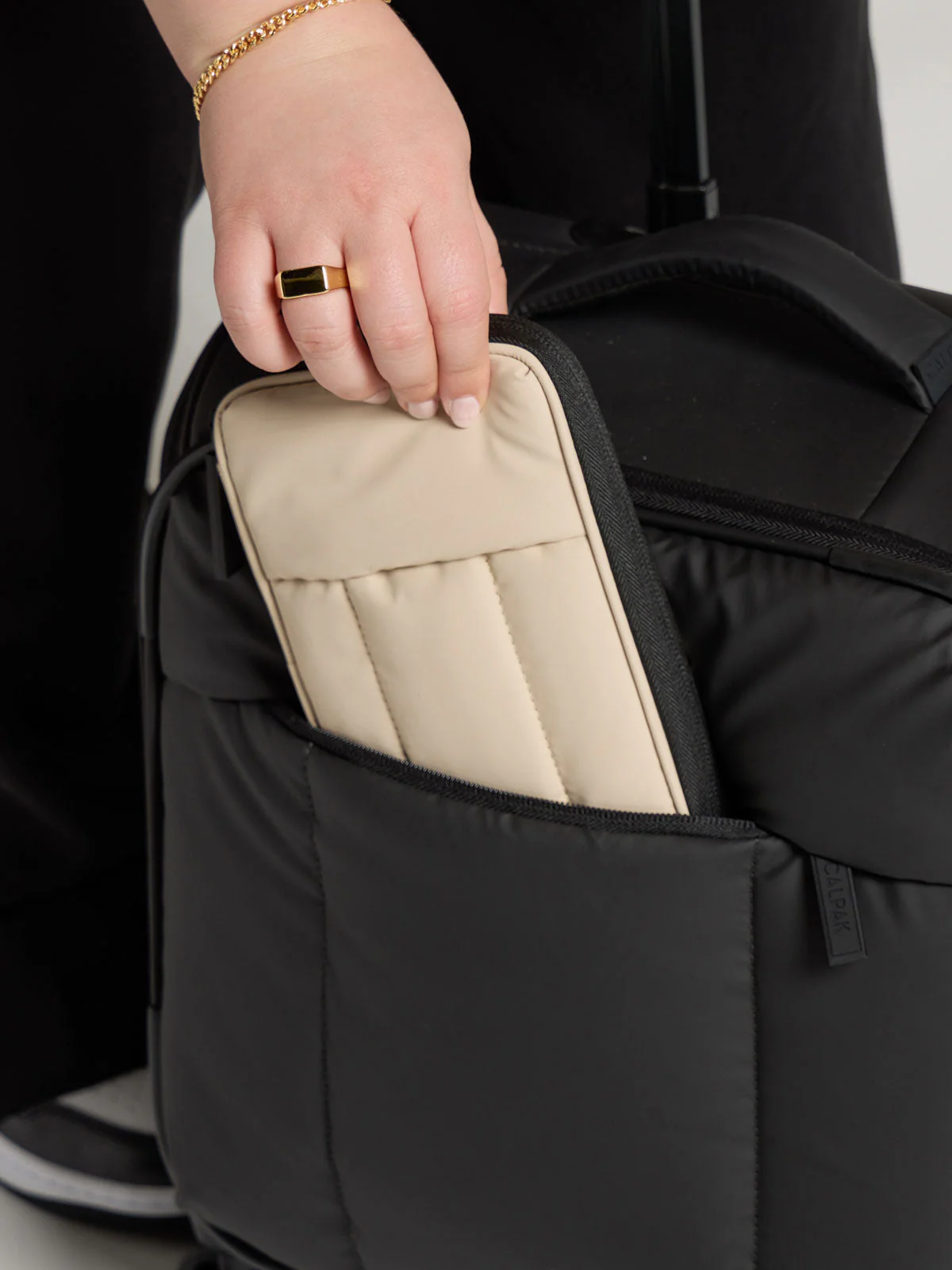 Luka Zip Passport Wallet - Image 10
