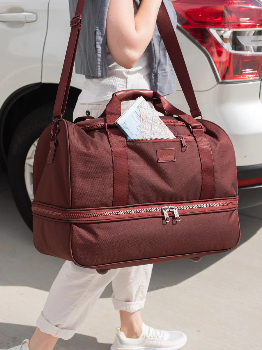 Stevyn Duffel Bag with Shoe Compartment - Image 25
