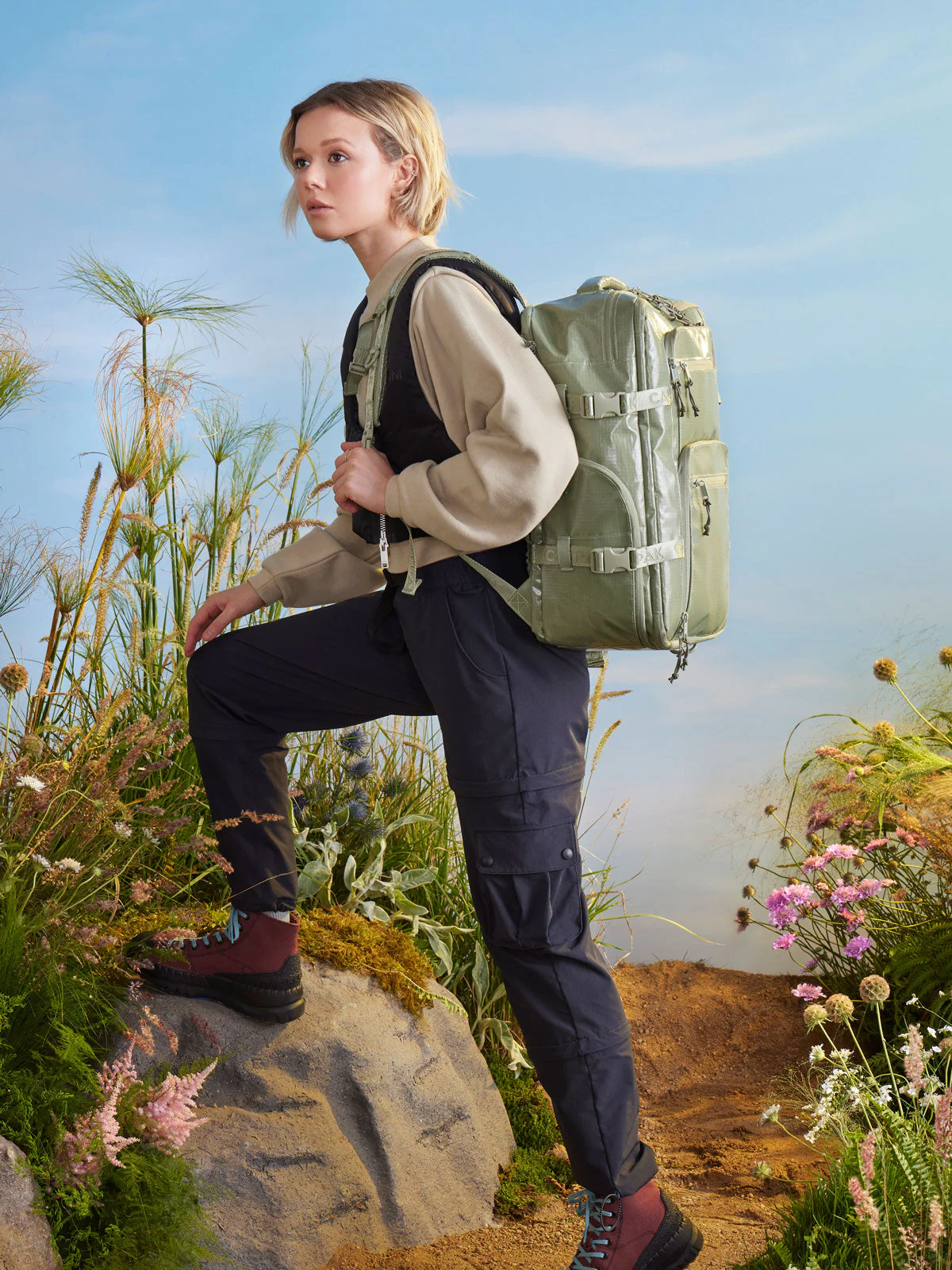 Terra 26L Laptop Duffel Backpack - Image 16