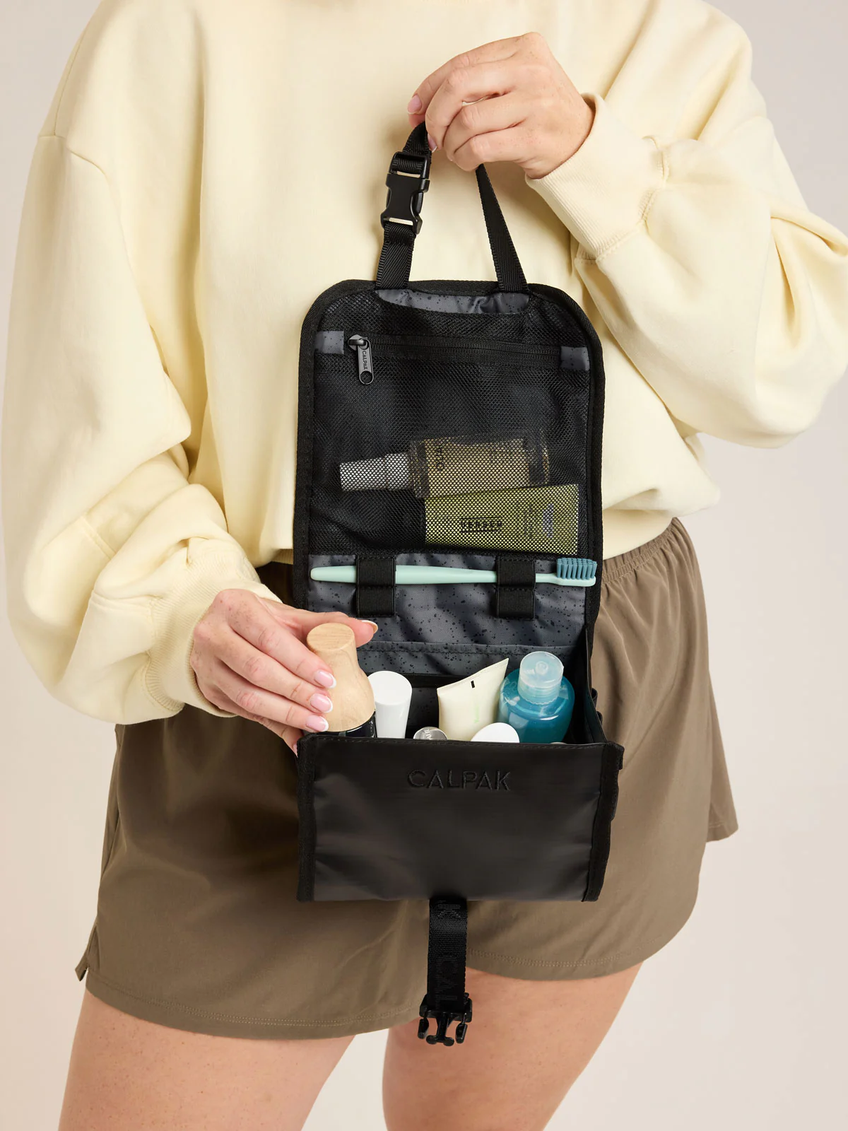 Terra Hanging Toiletry Bag - Image 103